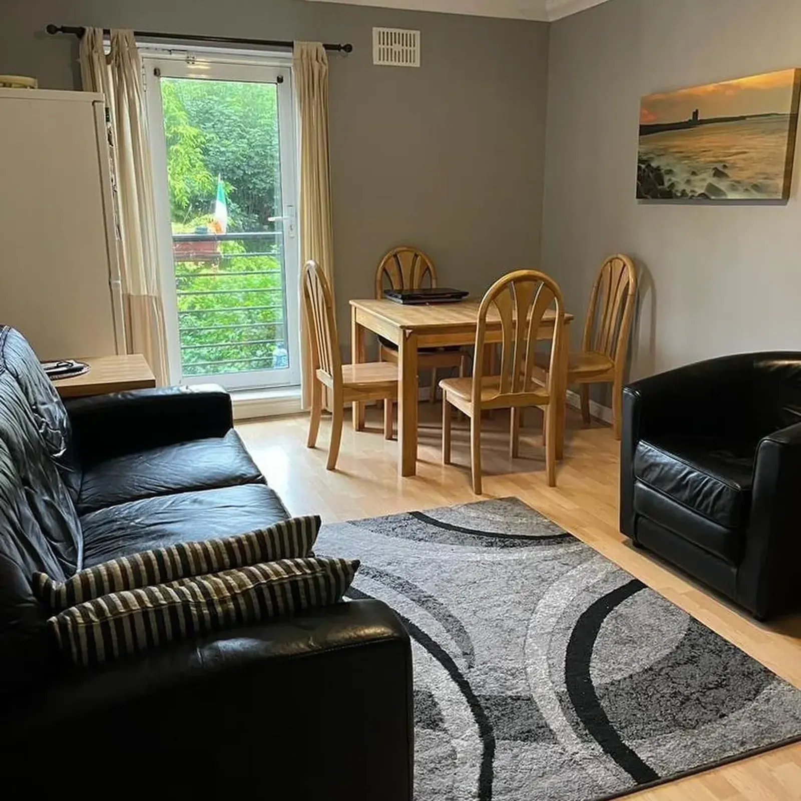 Room in Dublin 8, Dublin - Image 2