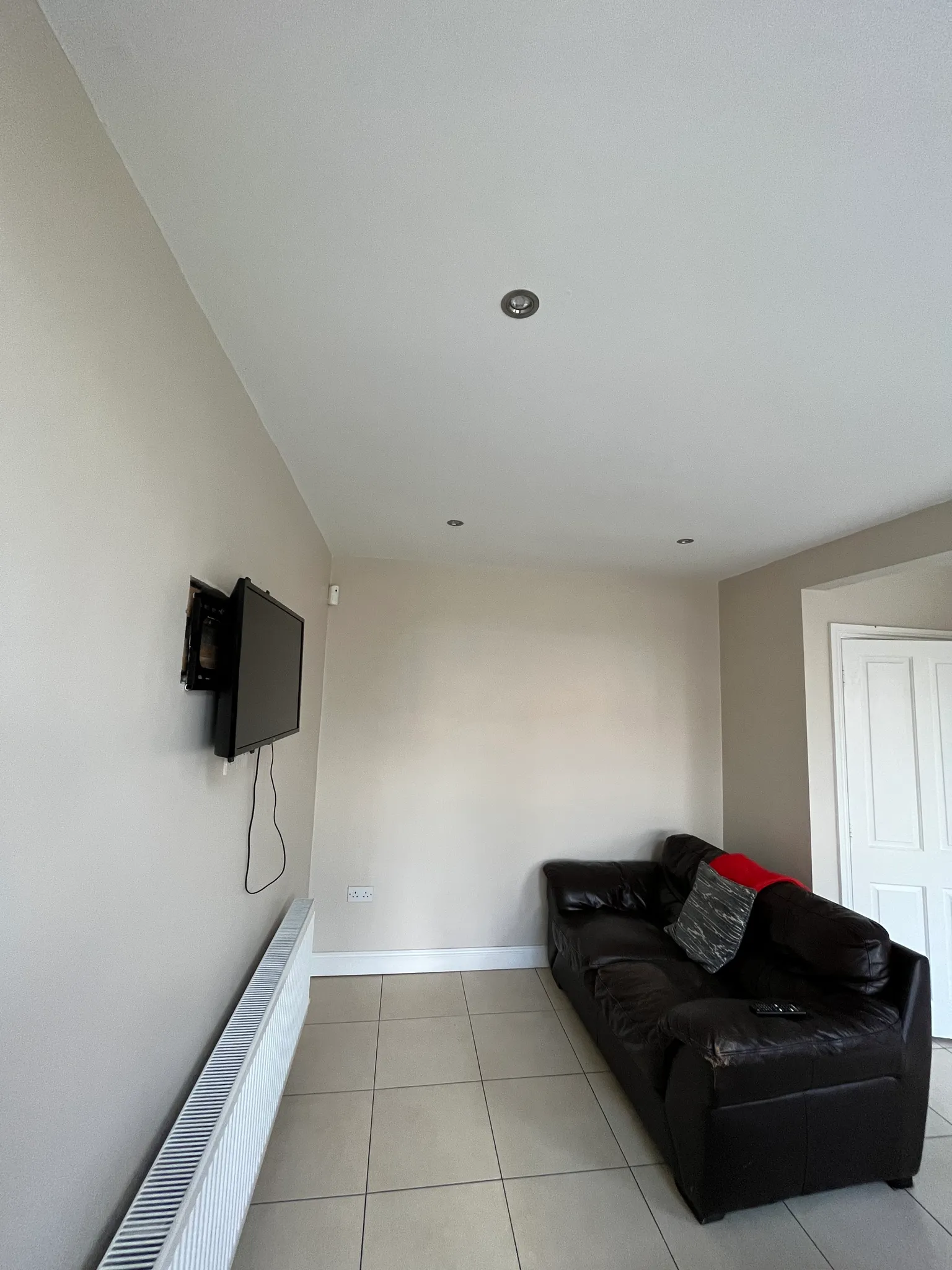 Room in Dublin 24 - Image 11