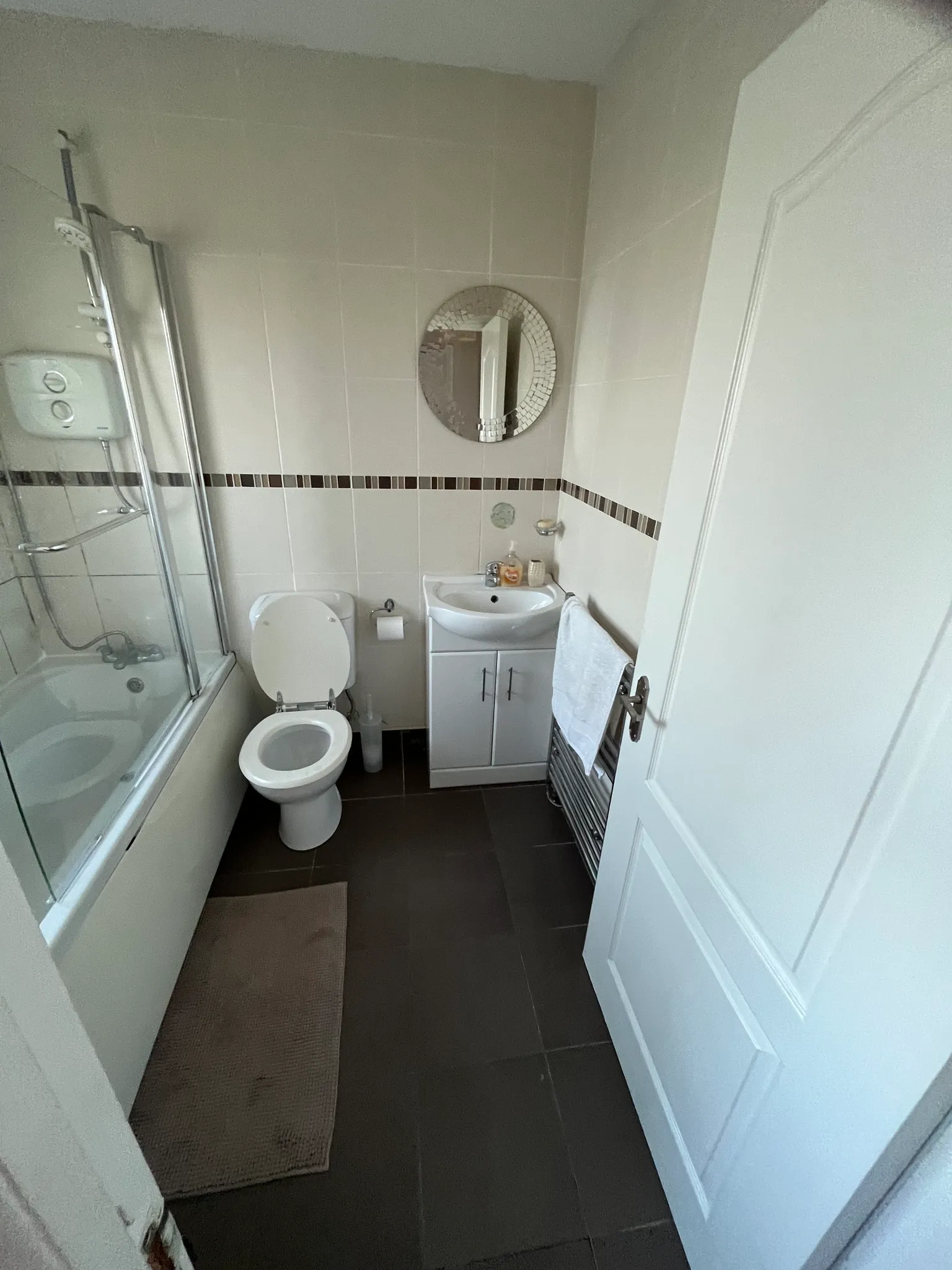 Room in Dublin 24 - Image 5