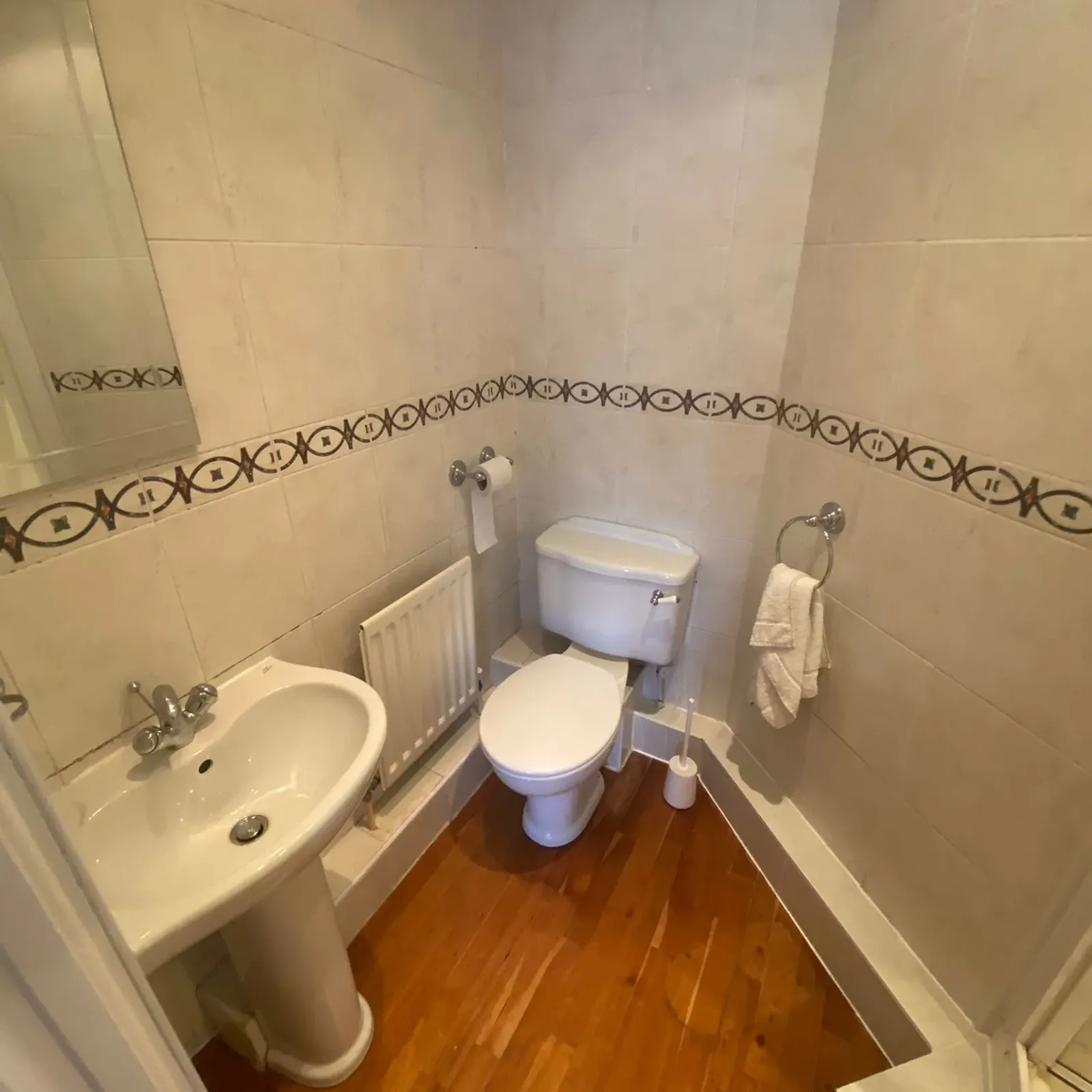 Room in Dublin 16, Dundrum